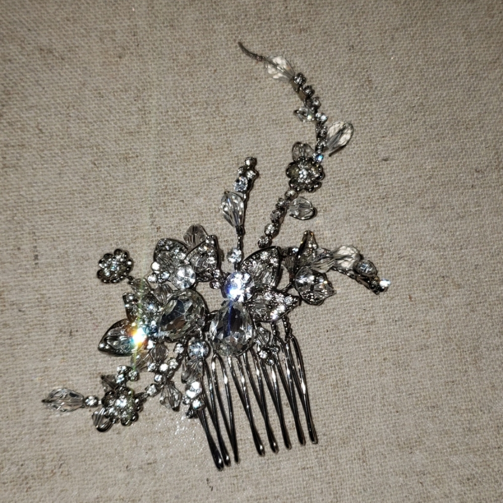 Wedding hair accessories with high quality stones